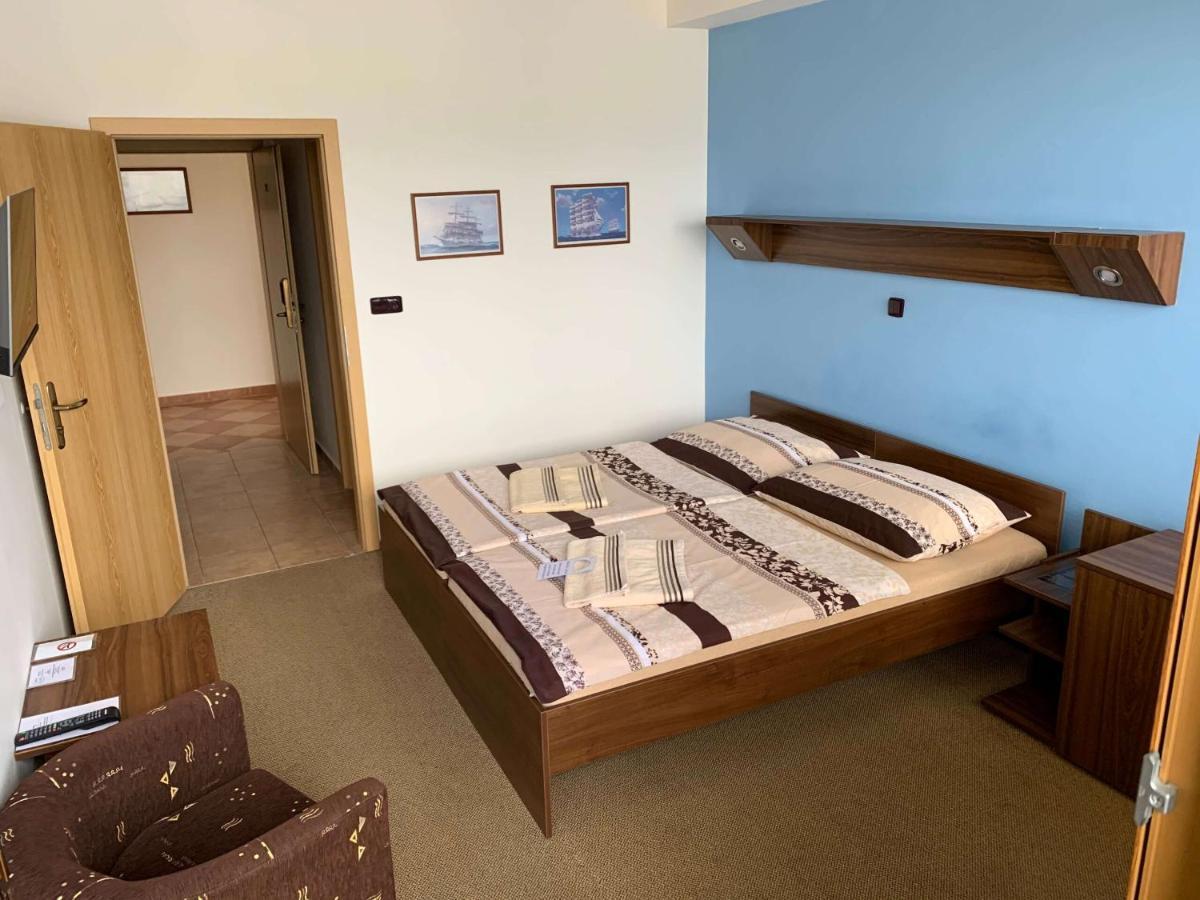 Hotel Marina Labe 3*